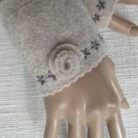 Armstulpen Walkstulpen aus Wolle in naturweiß melange mit anthrazit Bild 3