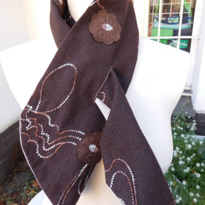 brauner Wendeschal Wollschal mit Stickerei