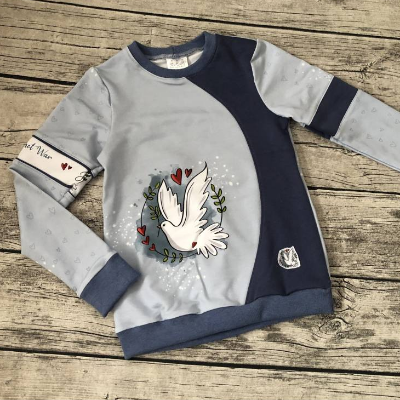 wunderschöner Pulli / Sweatshirt gr.122/128 Friedenstaube