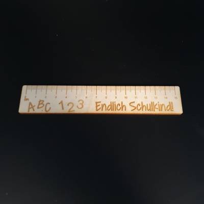 Holzlineal, auch individualisiert möglich
