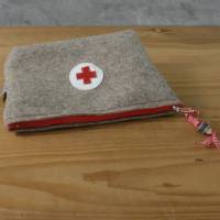 Erste-Hilfe-Täschchen aus Wollfilz, braun-grau meliert Bild 3