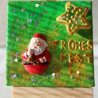 Minibild FROHES FEST, kleine Collage Weihnachtsdeko mit Weihnachtsmann aus Polyresin, nette Tischdeko oder Gastgeschenk Bild 1