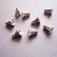 10x Perlenkappen Glockenblume  Antiksilber 7,5 mm Bild 1