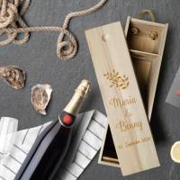 Weinbox mit Gravur | Weinkiste Geschenk individuell gestalten | Weinbox als Hochzeitsgeschenk | Weinpräsent Holzoptik Bild 1