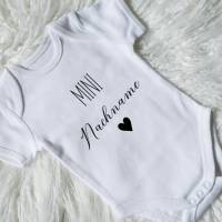 Babybody "MINI - Nachname" | Personalisierbar | Geschenk zur Geburt | Babykleidung | Bild 2