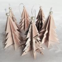 6 Origami Tannenbäume aus Faltpapier "Noten-beige" Weihnachten, Advent, Fest, Anhänger Bild 1