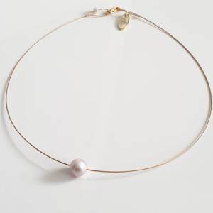 filigrane minimalistische Goldkette mit Perle, kurze schlichte Halskette Bild 4