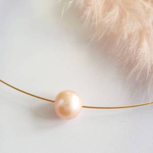 filigrane minimalistische Goldkette mit Perle, kurze schlichte Halskette Bild 9
