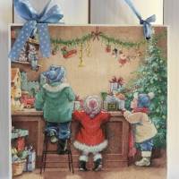 Süßes Holzbild, Weihnachten,  Kinder im weihnachtlichen Spielzeugladen Bild 1