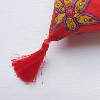 Klangschalenkissen „INDIA 1“ aus Seide * für Meditation / Yoga * Multicolor* mit Bio-Dinkelspelz Füllung * Rot* Bild 4
