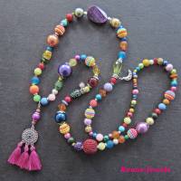 Bettelkette lang bunt pink silberfarben Quaste Anhänger Boho Ibiza Hippie Kette Perlenkette Perlen bunt handgefertigt Bild 1