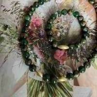 Wunderschöne, handgefertigte Halskette mit grünen Jadekugeln,Edelstein-Kette,Jade Collier,grüne Perlenkette,Geschenk, Bild 2