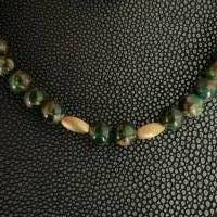 Wunderschöne, handgefertigte Halskette mit grünen Jadekugeln,Edelstein-Kette,Jade Collier,grüne Perlenkette,Geschenk, Bild 8
