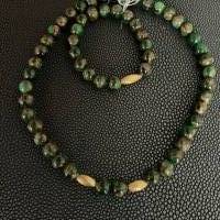Wunderschöne, handgefertigte Halskette mit grünen Jadekugeln,Edelstein-Kette,Jade Collier,grüne Perlenkette,Geschenk, Bild 9