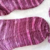 Socken für Mama und Baby, handgestrickt, Größe 36/37 und Neugeborene , Stricksocken, Wollsocken, Damen Socken Bild 4