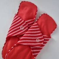 Waschbare Damenbinden, zweilagig - Zwei im Set - in rot-rosa "Streifen" - von he-ART by helen hesse Bild 5