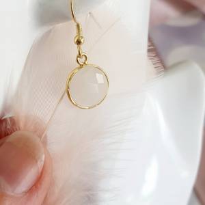 Ohrringe mit Edelstein Mondstein in Gold, Mondsteinohrringe hängend aus Silber vergoldet, Bild 4