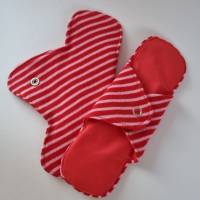 Waschbare Damenbinden, dreilagig - Zwei im Set - in rot-rosa "Streifen" - von he-ART by helen hesse Bild 1