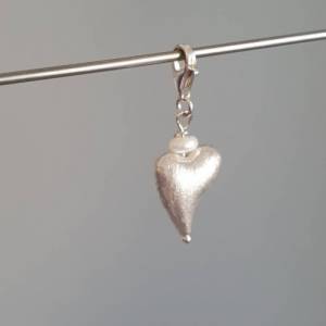 Charms Anhänger Herz Silber, mit Perle und Karabiner zum Einhängen Bild 6
