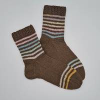 Gestrickte Socken in Braun mit dezenten Glitzer Streifen, Gr. 40/41, handgestrickt, la piccola Antonella Bild 4