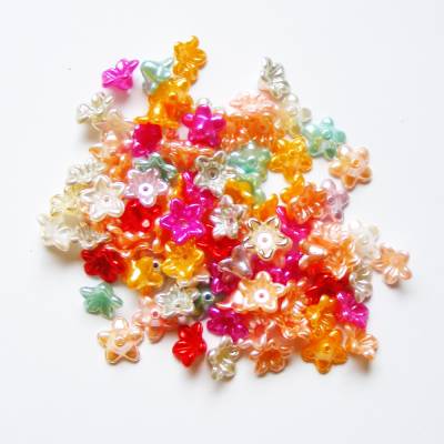 100 Blumenperlen Petunie beschichtet pearlised 10 mm