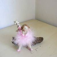 2 St. Engel  Figur aus Resin mit rosa Deko zum basteln oder dekorieren für die Weihnachtszeit Bild 1