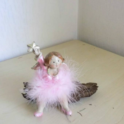 2 St. Engel  Figur aus Resin mit rosa Deko zum basteln oder dekorieren für die Weihnachtszeit