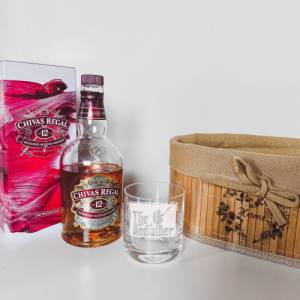 Personalisiertes Whiskyglas mit Name und Angel Motiv Gravur | Whisky Geschenk für Männer mit Wunschgravur Bild 1