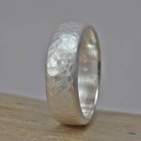 Gehämmerter Ring "Endless" Silber 925,  Bandring mit Hammerschlag, massiv geschmiedeter Silberring Bild 1