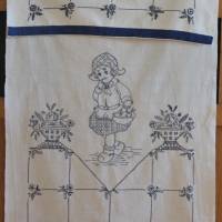 bestickter Vintage Vorhang für Küchenregal Mädchen Blumen Bild 3
