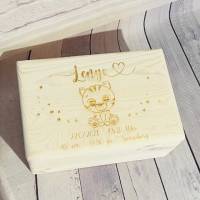 Erinnerungskiste weiß Baby, Personalisierte Erinnerungsbox aus Holz, Gravur Name, Geschenk Schwangerschaft, Geburt, Tauf Bild 1