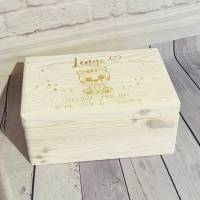 Erinnerungskiste weiß Baby, Personalisierte Erinnerungsbox aus Holz, Gravur Name, Geschenk Schwangerschaft, Geburt, Tauf Bild 2