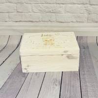 Erinnerungskiste weiß Baby, Personalisierte Erinnerungsbox aus Holz, Gravur Name, Geschenk Schwangerschaft, Geburt, Tauf Bild 4