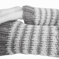 Pulswärmer 100 % Merino-Wolle handgestrickt hellgrau weiß gestreift - Damen - Einheitsgröße - Modell 22 Bild 2