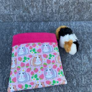 Kuschelsack inkl. Pipipad Meerschweinchen Guinea Pig -Himbeeren/pink- Bild 3