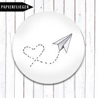 Papierflieger Love Button in 3 Größen nach Wahl Bild 1