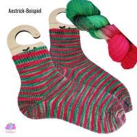 Handgefärbte Sockenwolle 4fach, mit Silbereffekt, Farbe: Christmas 2 Bild 2