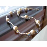 Perlenkette mit Perlen, Kristall Blüten & Silber 925, Brautschmuck Bild 2