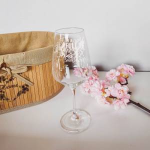 Personalisiertes Weinglas mit Name und Spruch | Trinkglas mit Namen | Geschenke mit Wunschgravur Bild 1