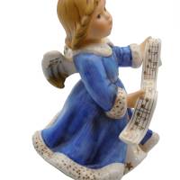 Goebel Engel mit Notenband blau/weiß Bild 5