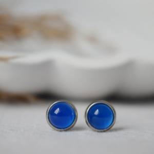 Mini Ohrstecker blauer Achat, 6mm Edelstein Ohrringe, blauer Stein, Schlichte kleine runde Ohrringe, Silber, Edelstahl, Bild 6