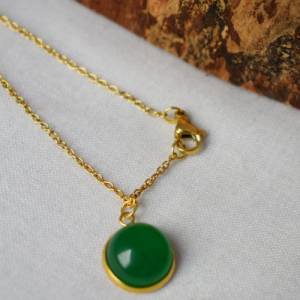 Kette Jade grün, Goldkette mit grünem Stein, grüne Jade Anhänger, Jade Halskette, Cabochon, rund, grün Edelstein Kette, Bild 4