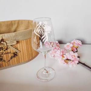 Personalisiertes Weinglas mit Name und Löwe Motiv | Trinkglas mit Namen | Geschenke mit Wunschgravur Bild 1