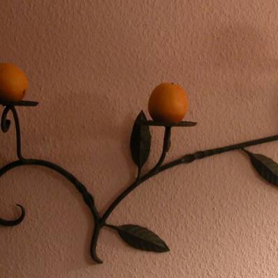 Schmiedeeiserne Wand déco für Blumen - Kerzen - oder Apfelsinen - DDR 50er Jahre