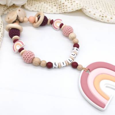 Kinderwagenkette mit Name Mädchen Regenbogen Weinrot Wagenkette 