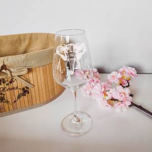 Personalisiertes Weinglas mit Name und Elefant Motiv | Trinkglas mit Namen | Geschenke mit Wunschgravur Bild 1
