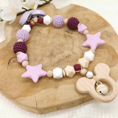 Kinderwagenkette Mädchen Maus Flieder Beere Natur  