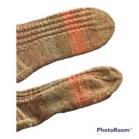 Wollsocken handgestrickt, Socken Gr. 41/42, Kuschelsocken in beige/orange mit kleinen angedeuteten Zöpfe Bild 4