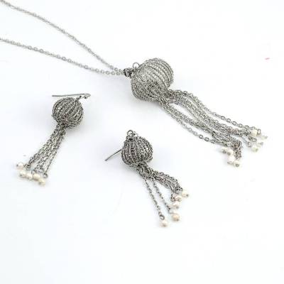 Ohrringe & Anhänger: gestrickte QUALLE aus Edelstahldraht mit Süßwasserperlen - einzeln oder als Set, ab