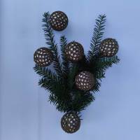6 umhäkelte Weihnachtsbaumkugeln Bild 1